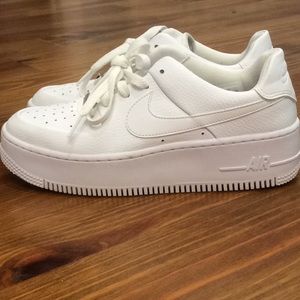 Womens Nike Air Force 1 Sage Low
